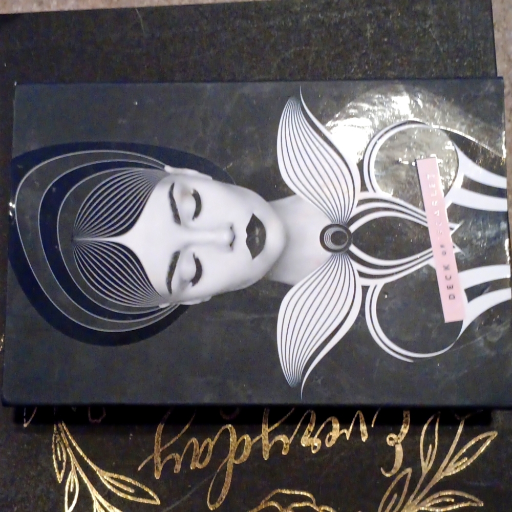 Deck of Scarlet edition NO 7 palette